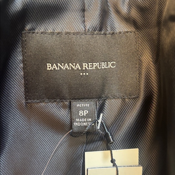 Banana Republic black and white blazer NWT, size 8P - Picture 2 of 12